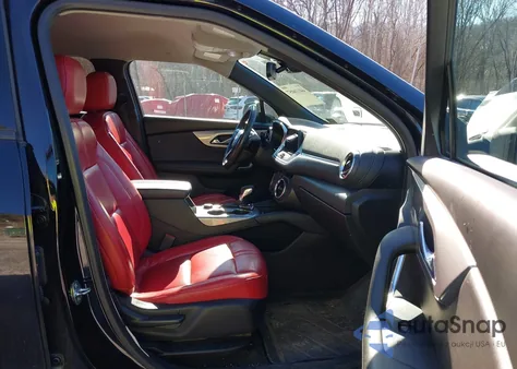 2021 Chevrolet Blazer Awd 2Lt z USA, uszkodzony, nr VIN 3GNKBHR47MS556027